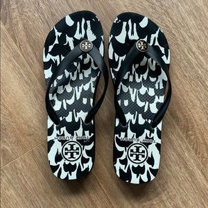 Tory Burch wedge flip flop style sandal size 9